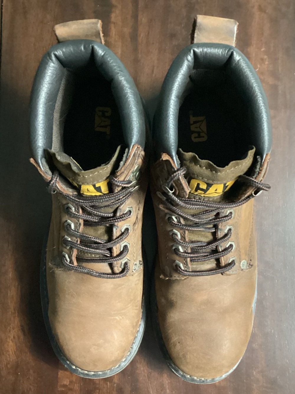 Caterpillar (CAT) Second Shift Brown Leather Work Boots w/ Black Collar Sizs 9.5